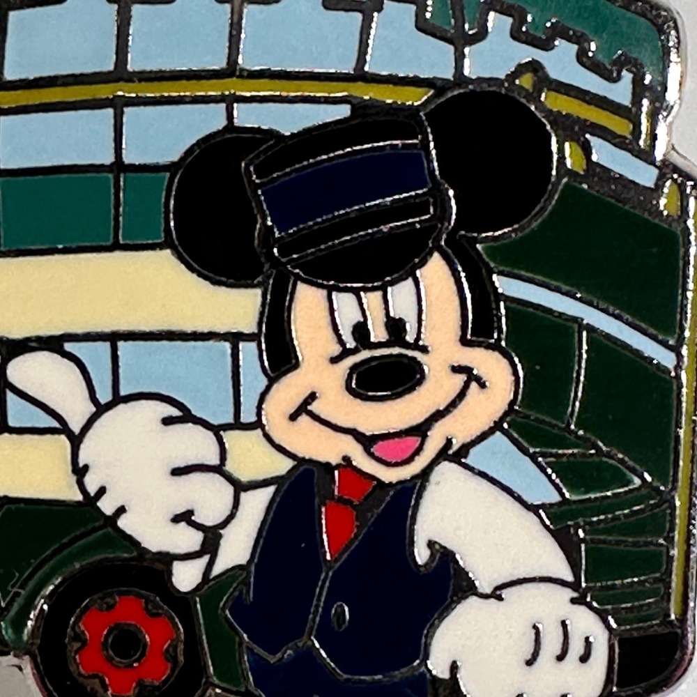 Disney Pin Mickey Mouse Omnibus Driver Main Street Vehicles Series 2009 PP69566 - Picture 2 of 6